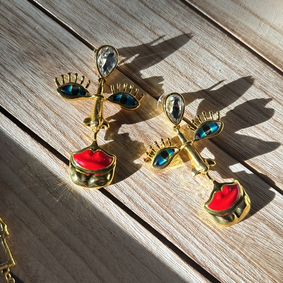 Eye See Love Earing Set - Picture 14 of 17